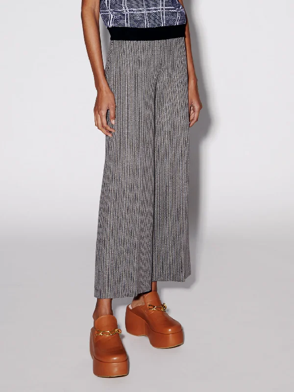 Pull On Cropped Straight Pant